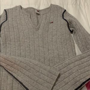 Tommy sweater